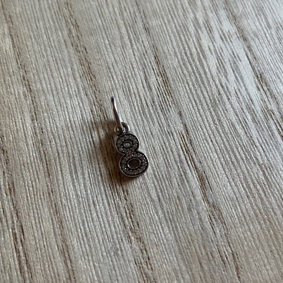 Pandora charm Number 8 - Picture 1 of 3